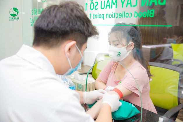 Ở tuần 12, mẹ bầu sẽ được xét nghiệm nhằm tìm ra các kháng thể Rubella IgG và Rubella IgM khi mang thai