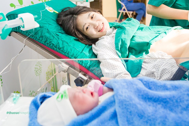 Cách sinh thường không đau - Mẹ bầu trong khoảnh khắc vượt cạn sinh thường tại bệnh viện Đa khoa Hưng Thịnh