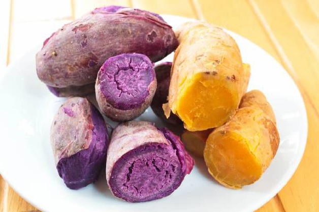 Mẹ nên ăn khoai lang hấp sau khi sinh mổ