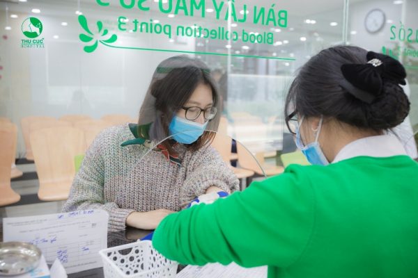 Buổi thăm khám của chị Hà được diễn ra rất nhanh chóng và thoải mái, tại mỗi bước khám chị Hà đều được đội ngũ nhân viên y tế tại Hưng Thịnh hướng dẫn chu đáo.