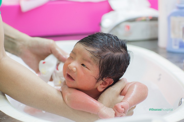 mổ đẻ kết hợp bóc tách u xơ tử cung ở Hưng Thịnh