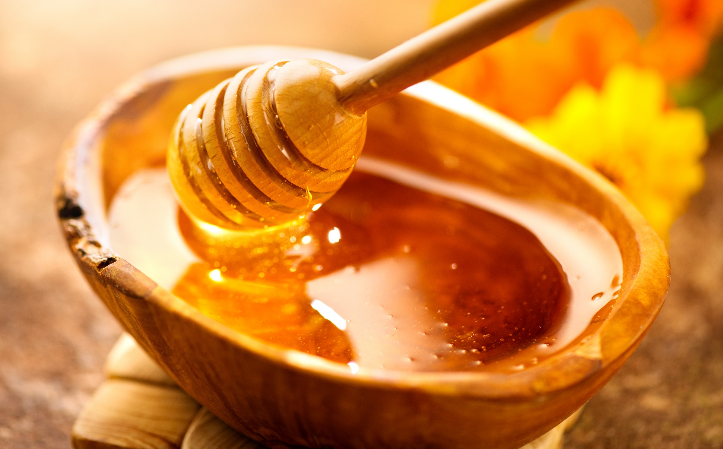 Mật ong là một loại thực phẩm chứa nhiều dinh dưỡng tốt cho sức khỏe