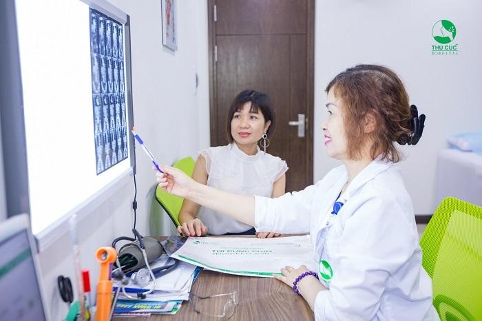 Rối loạn kinh nguyệt là một trong các dấu hiệu giúp chị em nhận biết bệnh u nang buồng trứng 