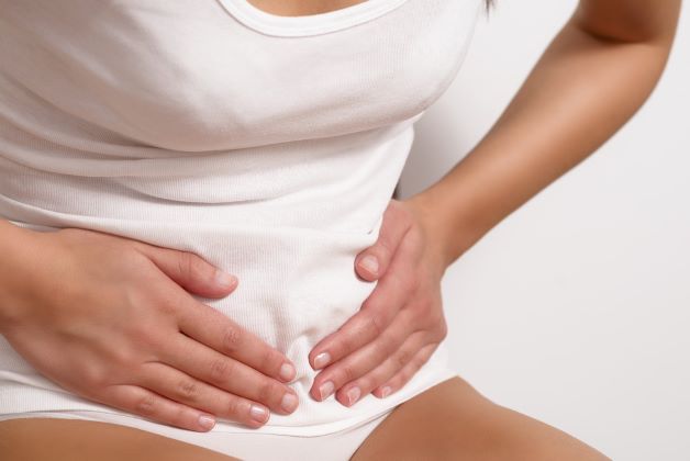 đặt vòng bị đau bụng có nguy hiểm không