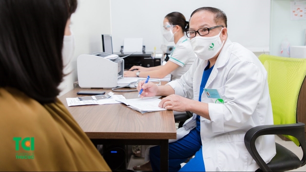 chửa ngoài tử cung có giữ được không hả bác sĩ