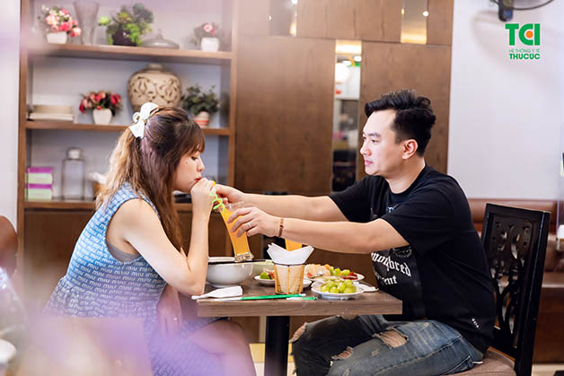 Vấn đề khám thai có nên ăn sáng không phụ thuộc vào các dịch vụ cần làm trong buổi khám và chỉ dẫn của bác sĩ, bệnh viện