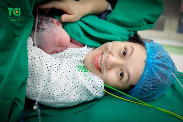 Đẻ mổ chủ động áp dụng cho những mẹ có sự bất thường về sức khỏe, hay thai nhi gặp phải một số biến chứng gây ra những điều bất lợi làm ảnh hưởng tới sự an toàn của cuộc sinh