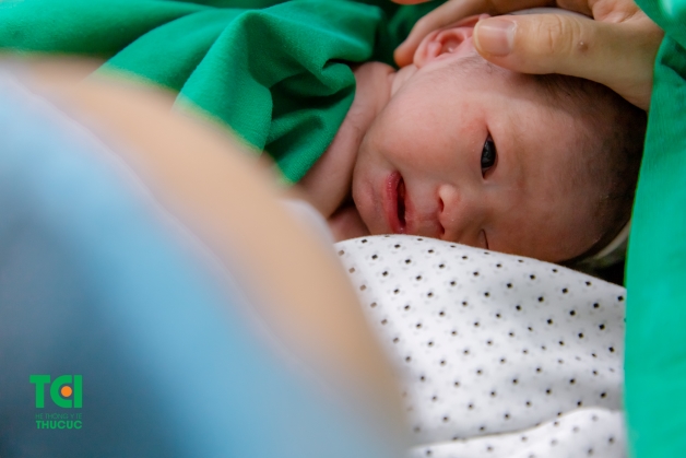 Mẹ cần xây dựng cho mình một chế độ ăn uống, nghỉ ngơi hợp lý sau đẻ mổ chủ động