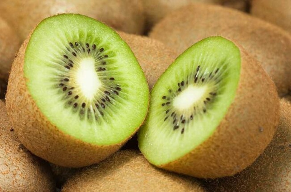 Cách ăn kiwi siêu bổ dưỡng nhiều người chưa biết - 1