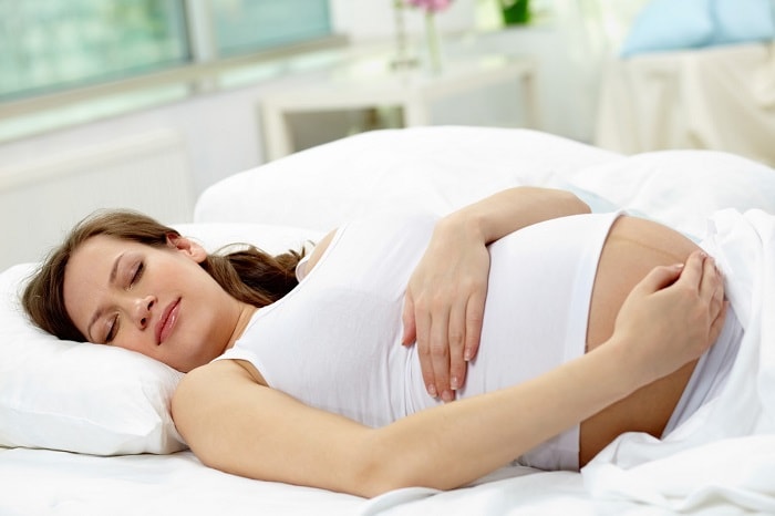 Mẹ bầu nên nghỉ ngơi, ngủ đủ giấc