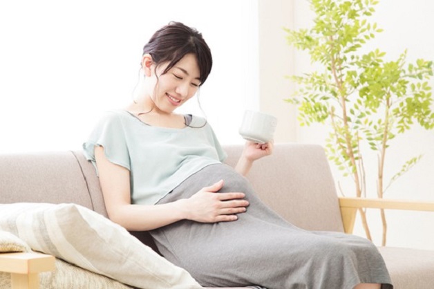 Các mẹ bầu cần chú ý bổ sung canxi trong quá trình mang thai để cung cấp đầy đủ dưỡng chất cho cơ thể và thai nhi để giúp xương chắc khỏe hơn