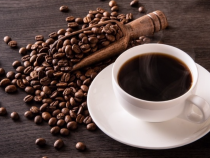 vào ngày nào cũng uống một cốc cà phê đen: Lợi thường hay hại?