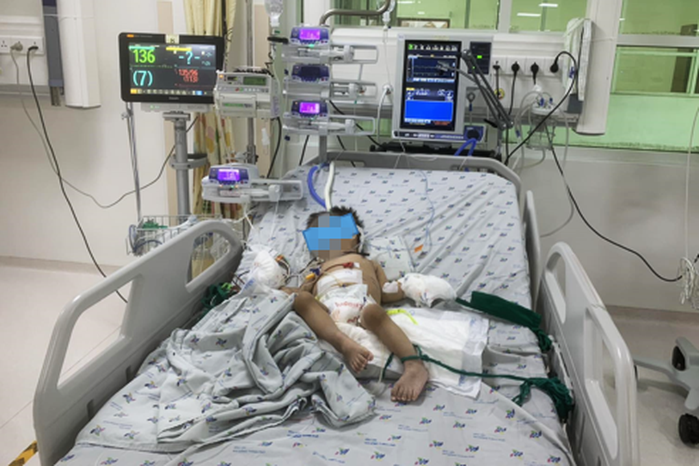 TPHCM: Phát hiện bé gái 8 tuổi thủng ruột nặng sau cơn đau bụng ở trường - 2